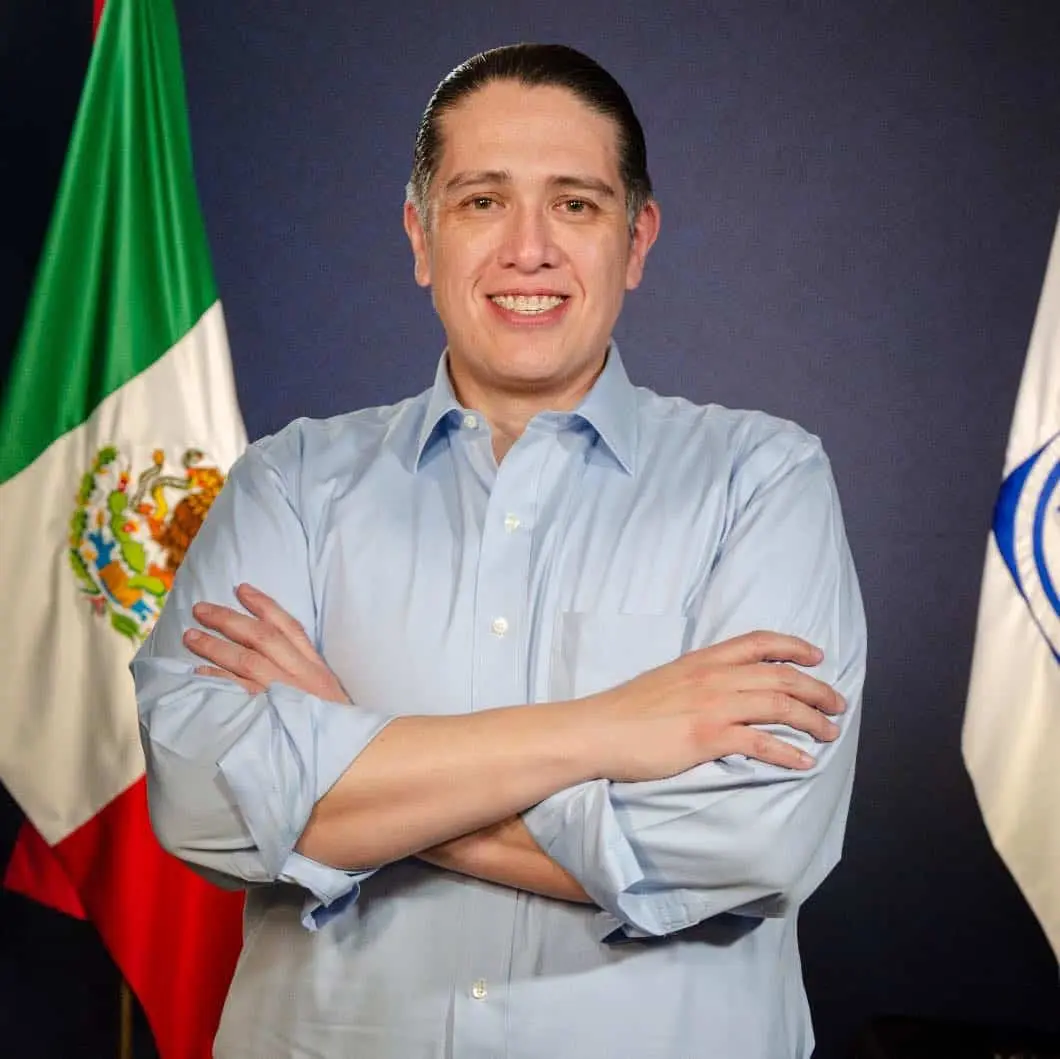 Alberto Mendoza: A Promising Figure in Contemporary Politics