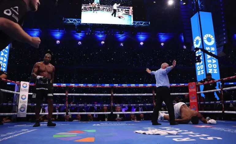 What to Expect from Boxing Tonight