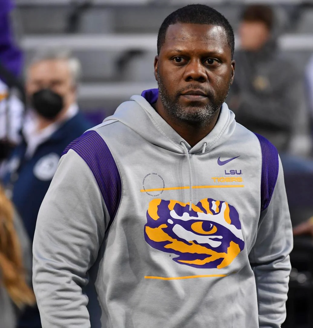 Daronte Jones: A Promising Coach in the World of Football