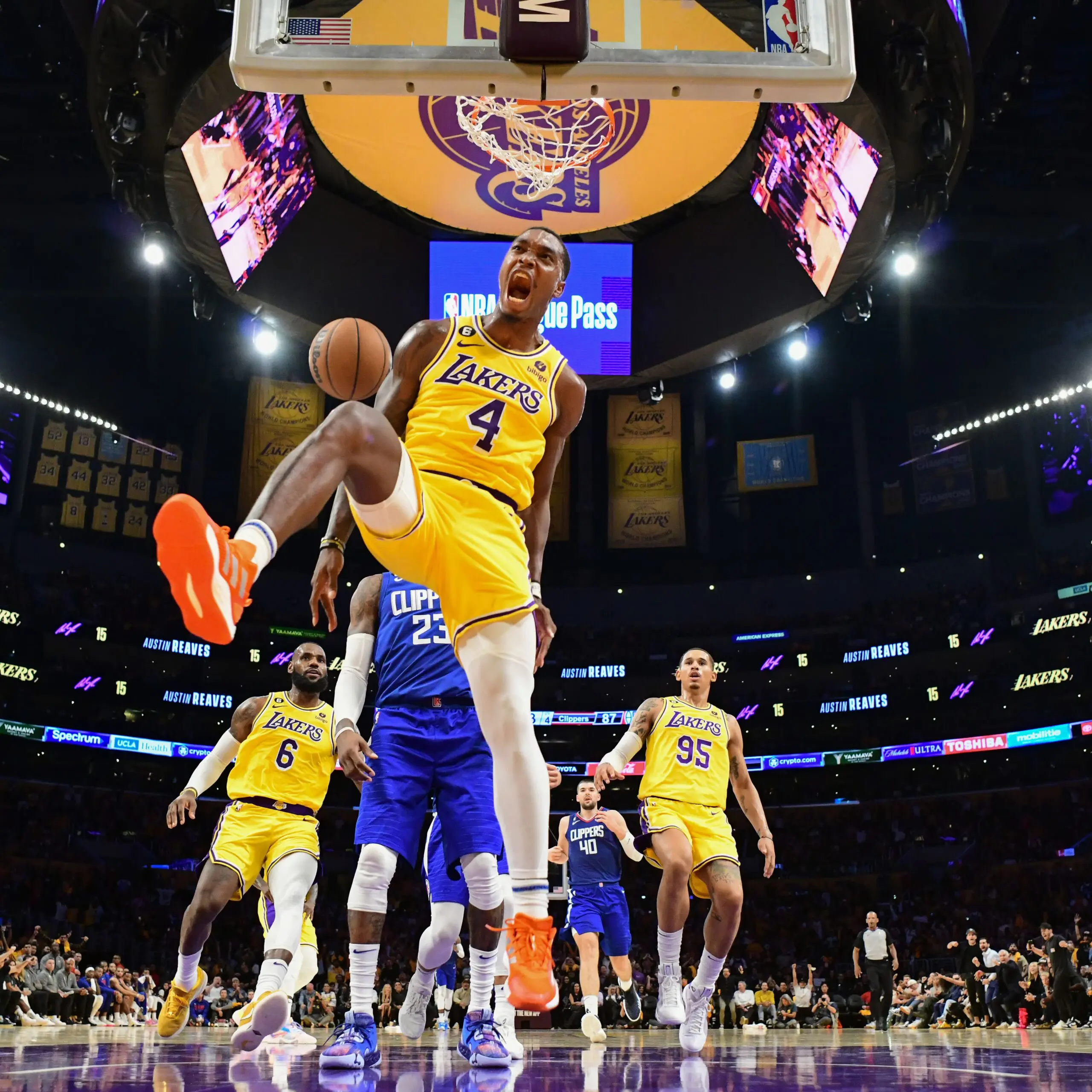 The Intense Rivalry: Lakers vs Clippers Showdown