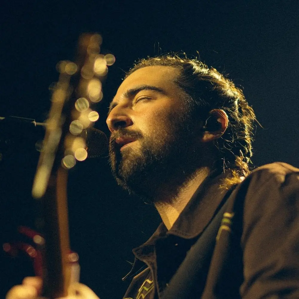 Noah Kahan: The Rising Star of Indie Folk Music