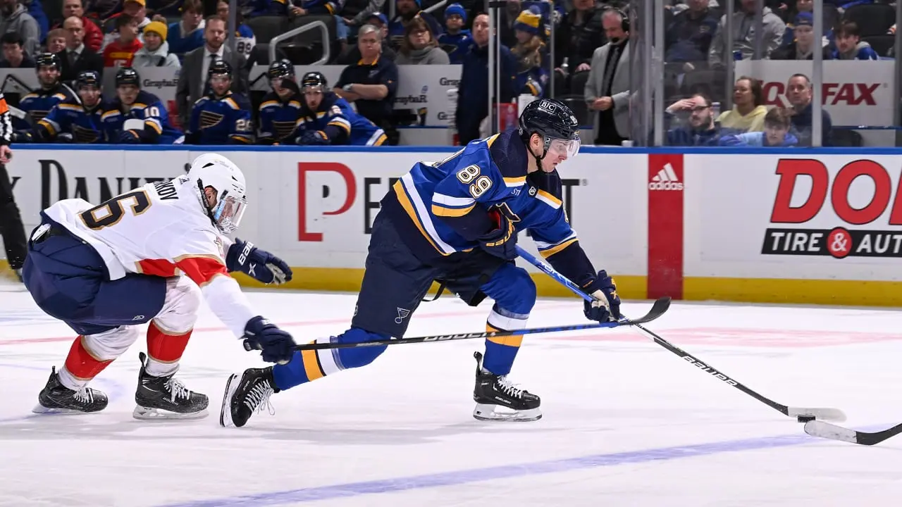 A Thrilling Showdown: Panthers vs Blues