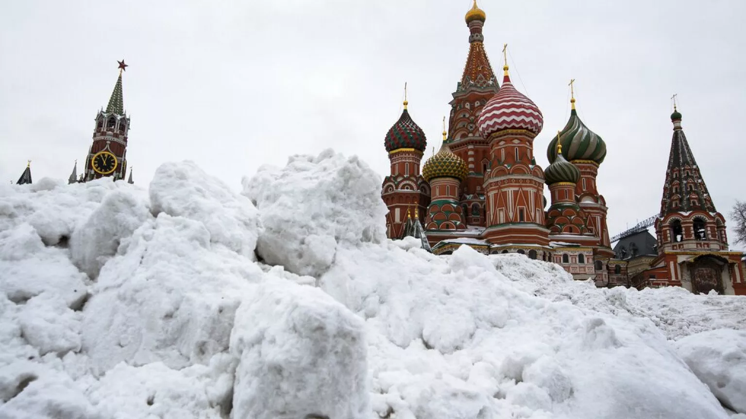 Recent Snowfall in Russia: Effects and Implications