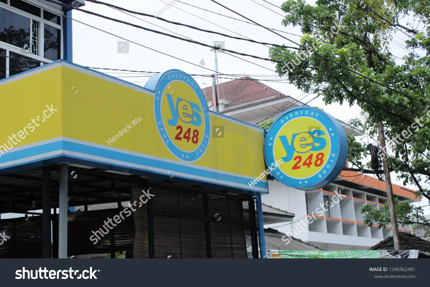 Exploring the Power of Yes in Communication