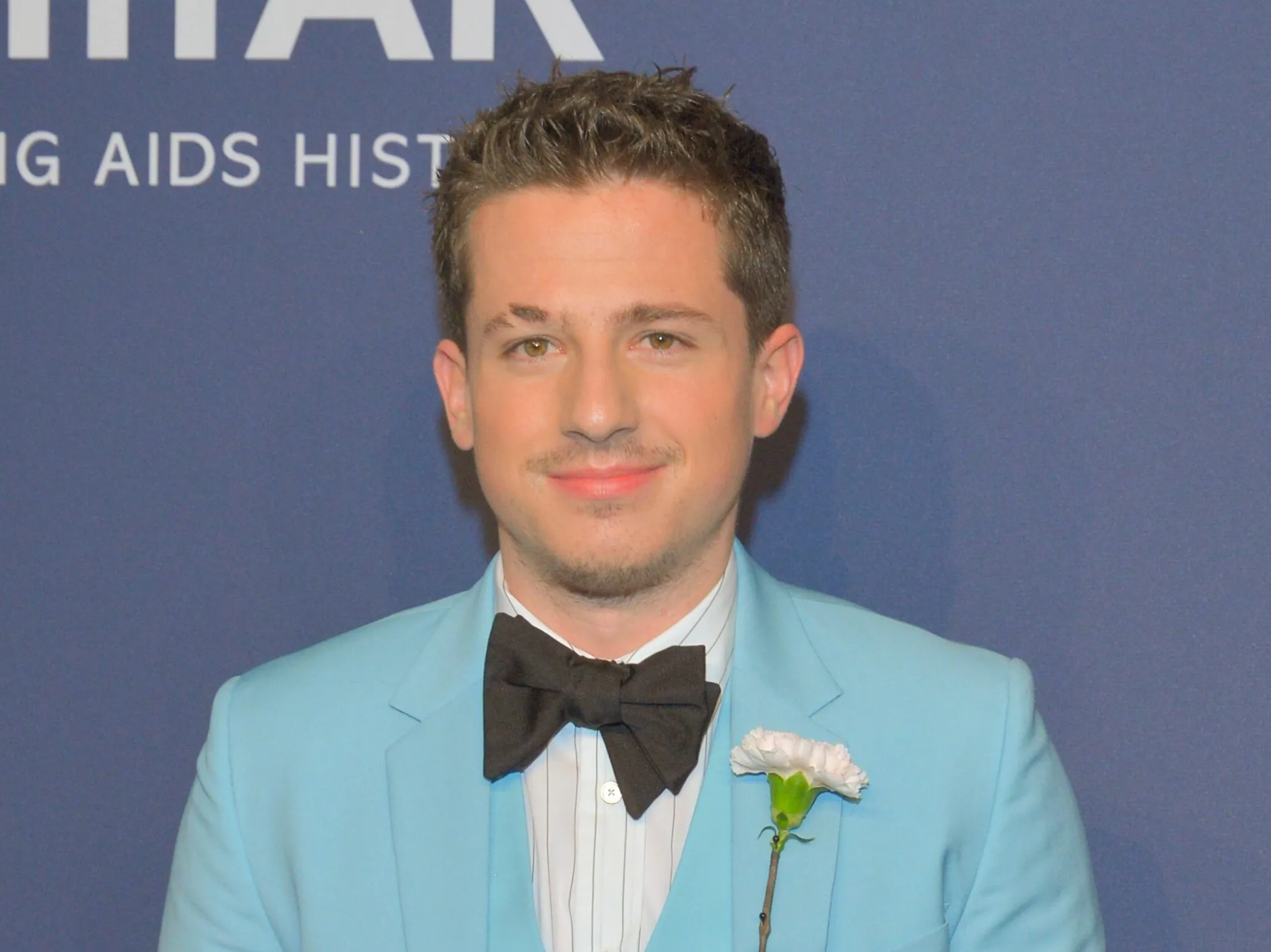 The Intriguing Style of Charlie Puth’s Eyebrow