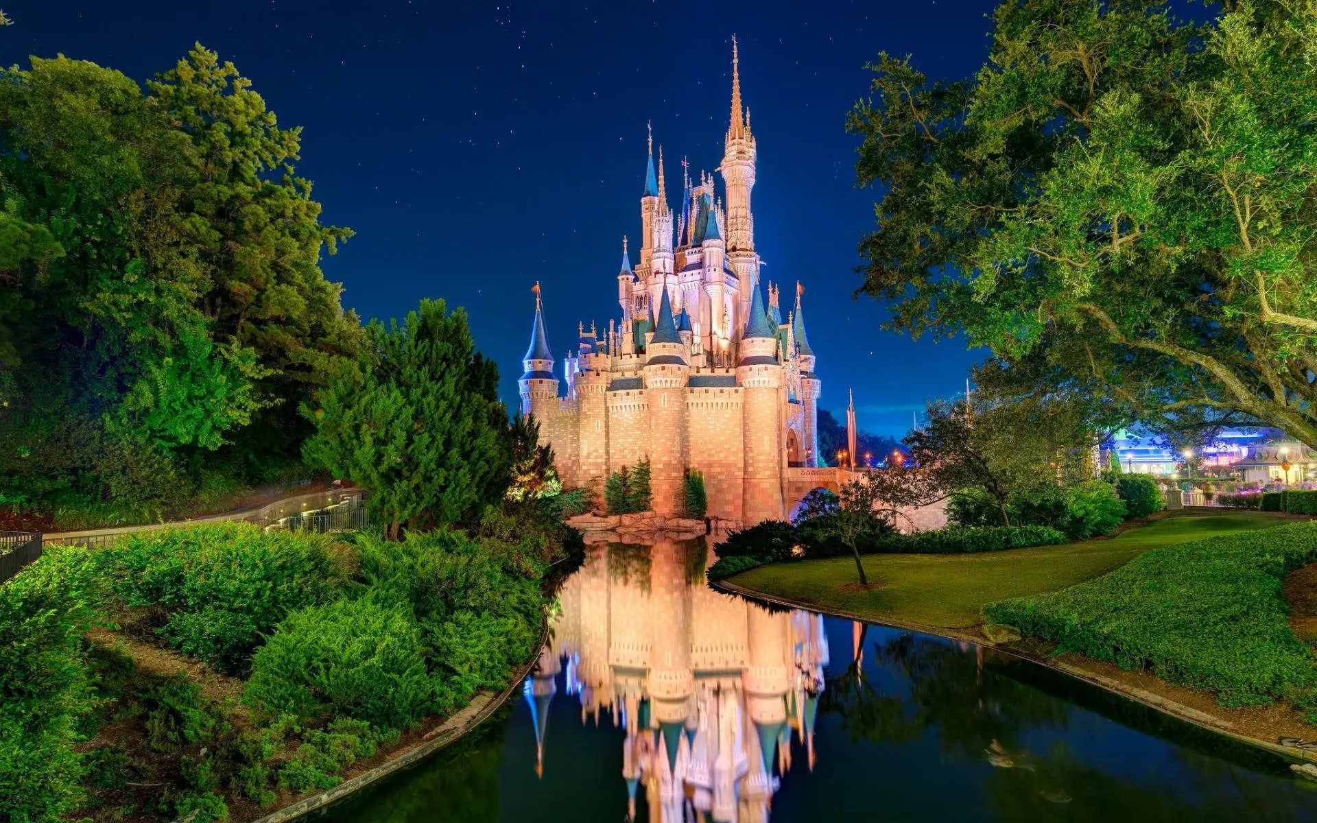 Explore the Magic of Disney World in 2023