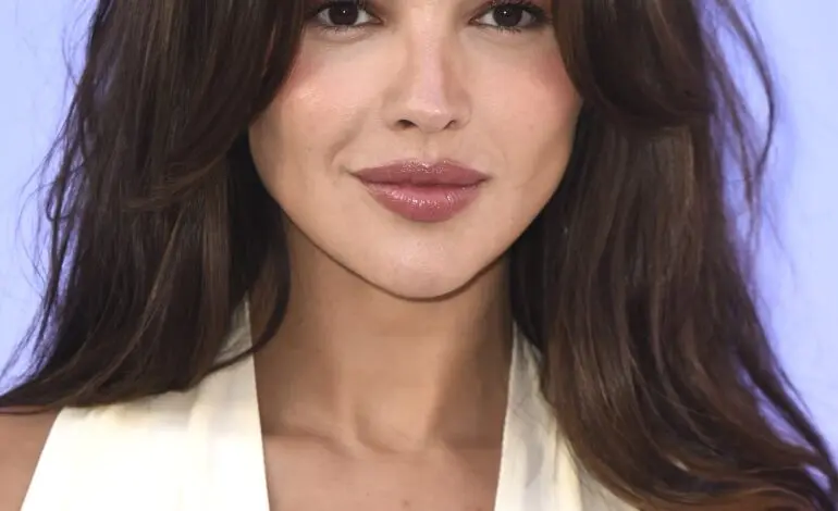Eiza González: From Telenovelas to Hollywood Success