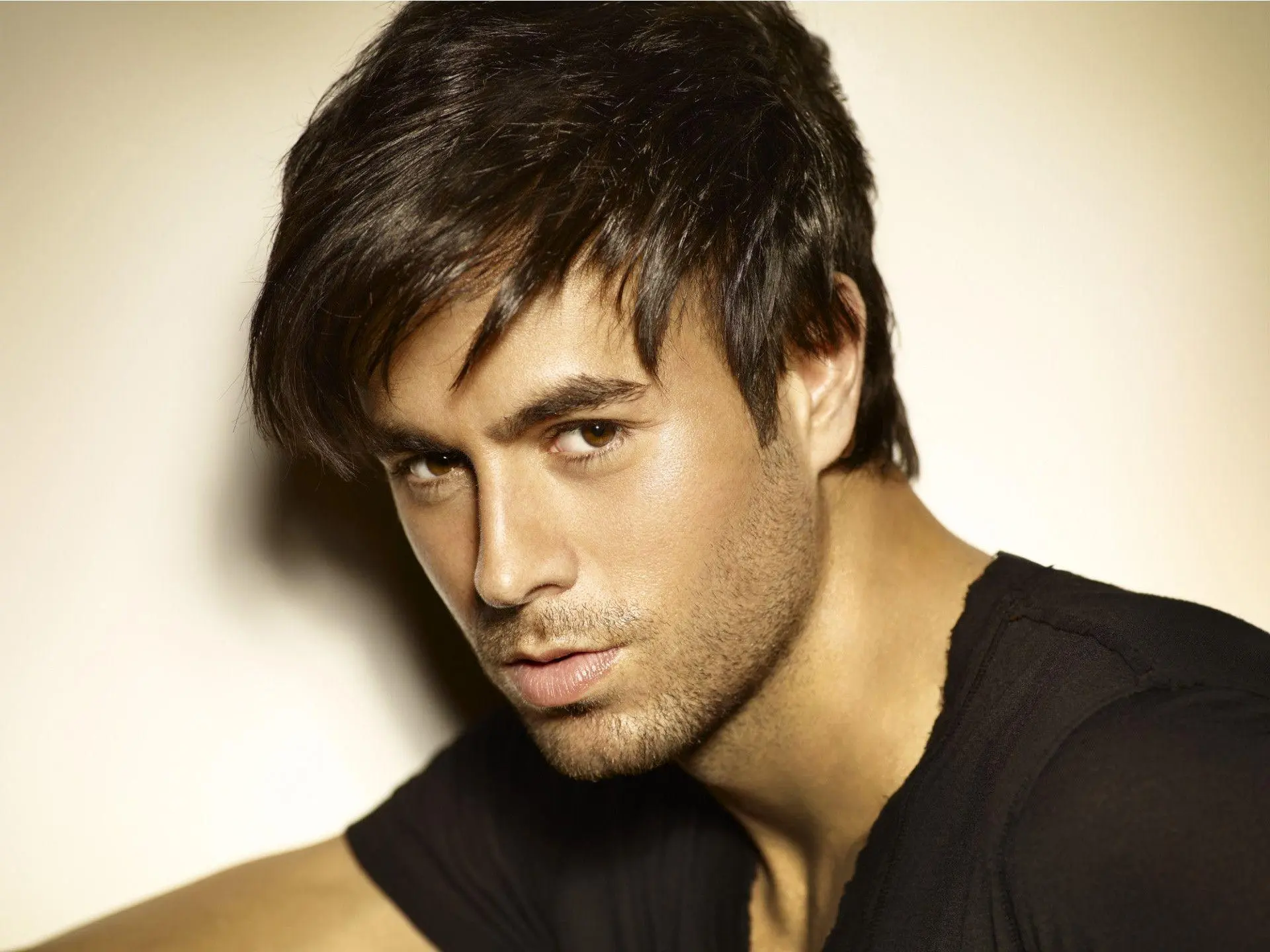 The Rise and Legacy of Enrique Iglesias