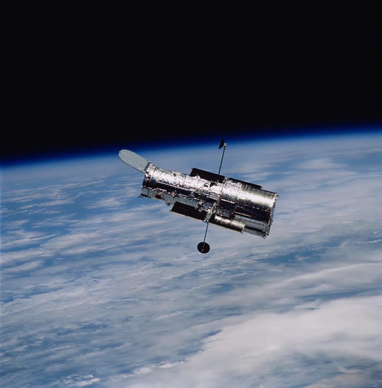Unveiling the Hubble Egg Nebula Image