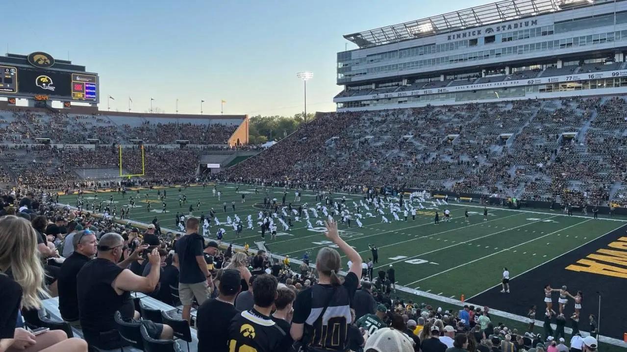 Iowa vs Oregon: A Thrilling Clash in College Sports