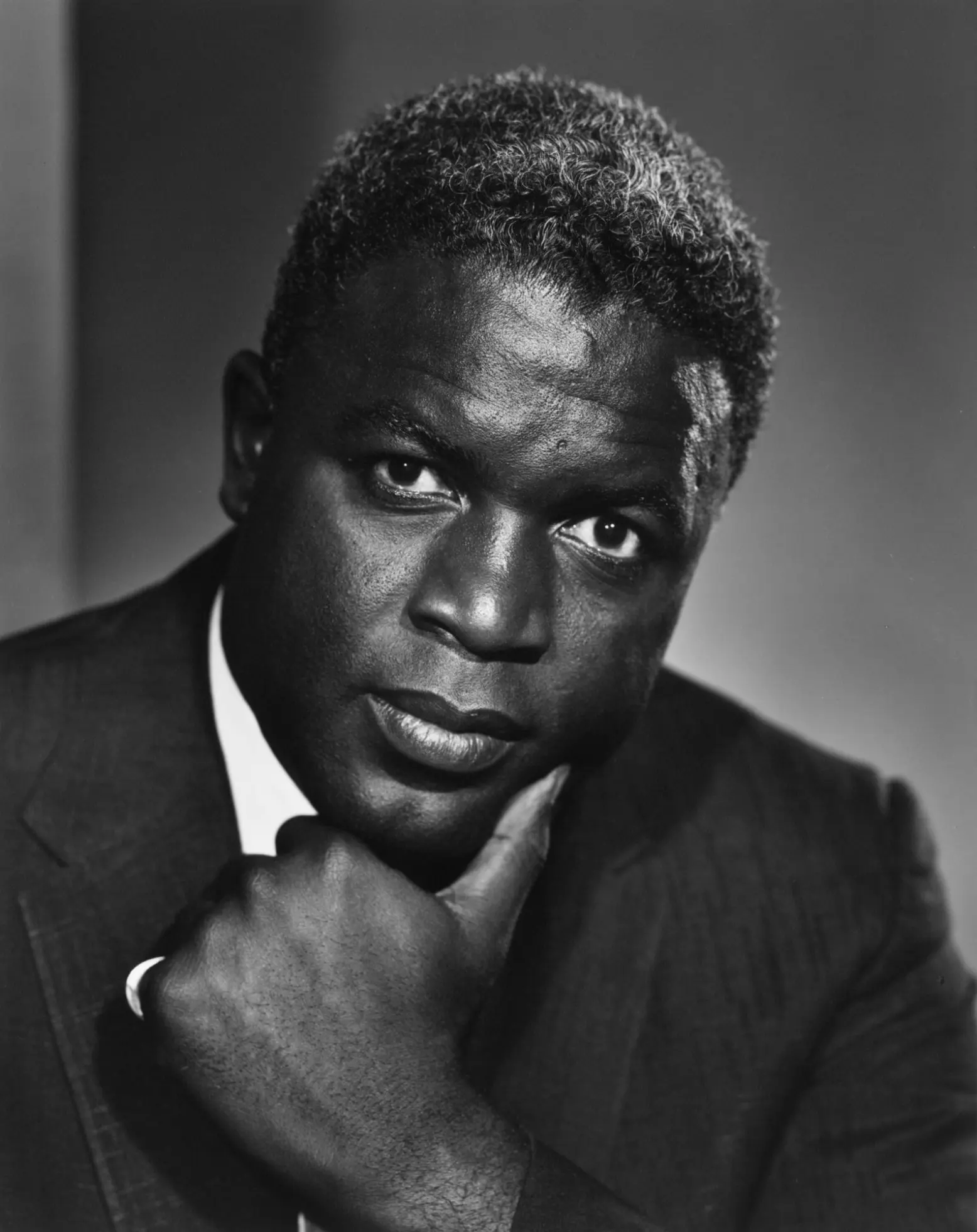 The Legacy of Jackie Robinson: Breaking Barriers in Baseball