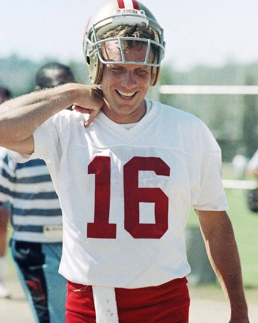 The Legacy of Joe Montana: A Quarterback Extraordinaire