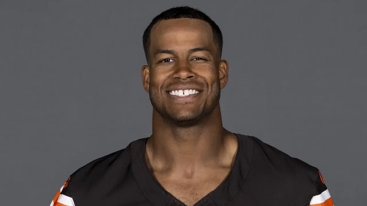 All About Jordan Hicks: NFL Linebacker and His Journey