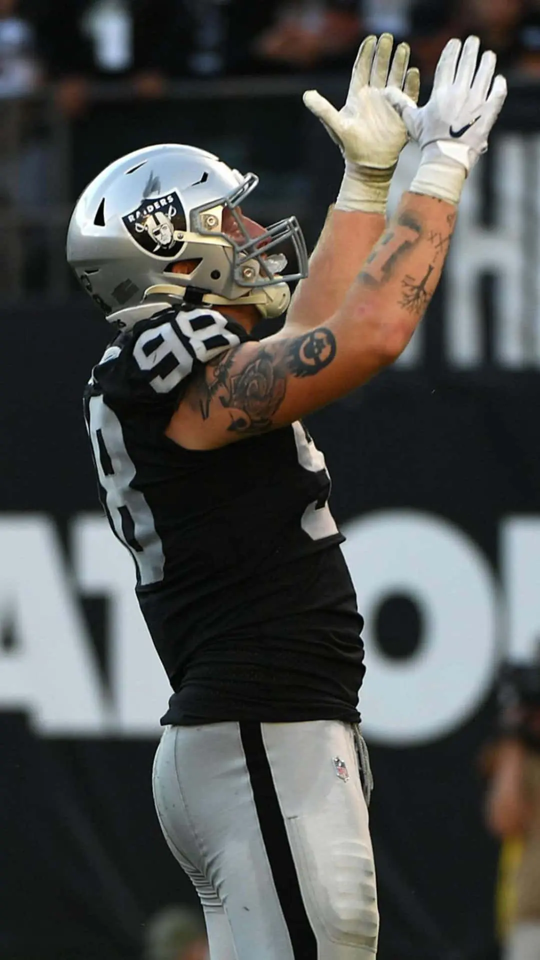Maxx Crosby: A Rising Star in the NFL