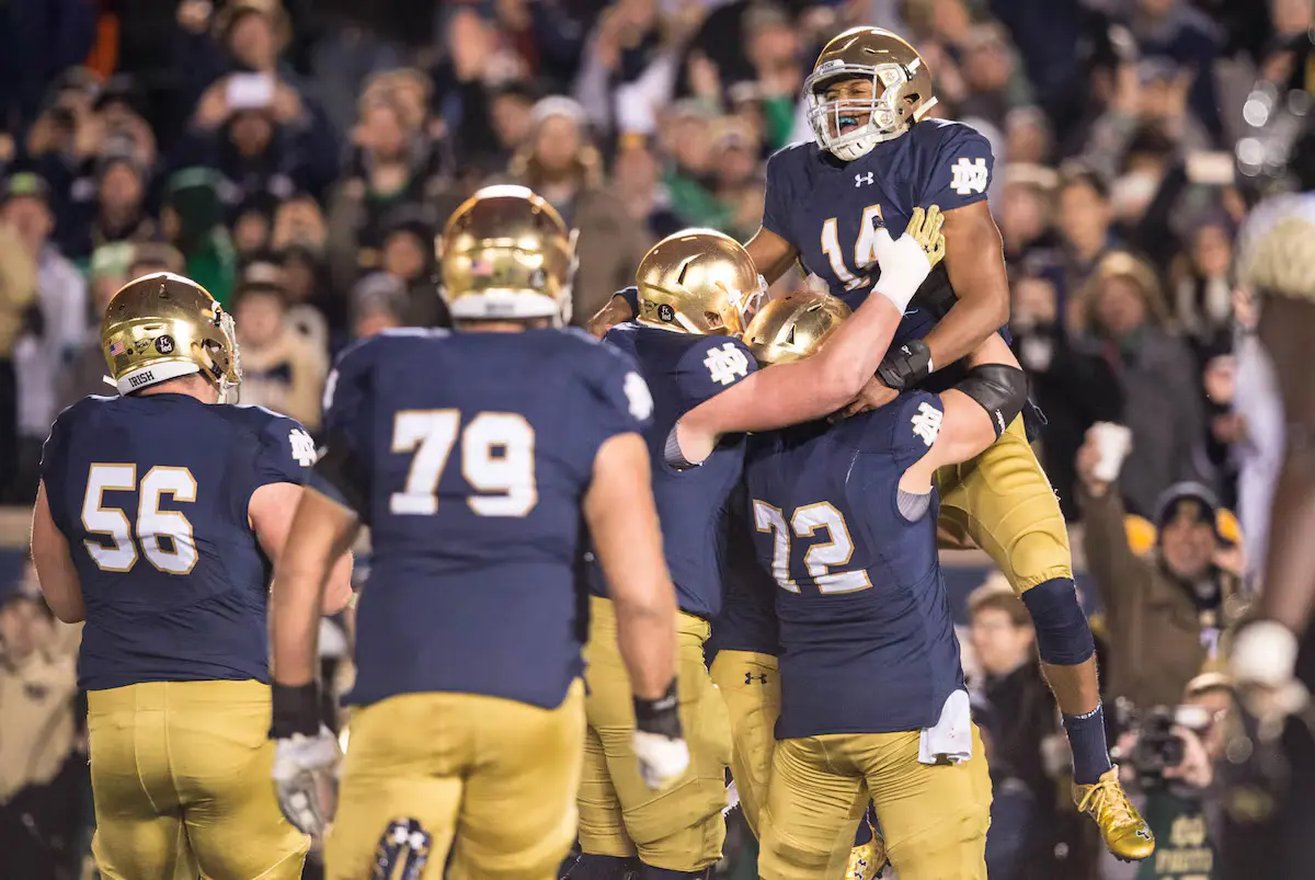 Previewing the Showdown: Notre Dame vs Stanford Football