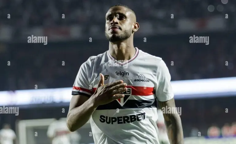 São Paulo vs Grêmio: A Clash of Brazilian Football Titans
