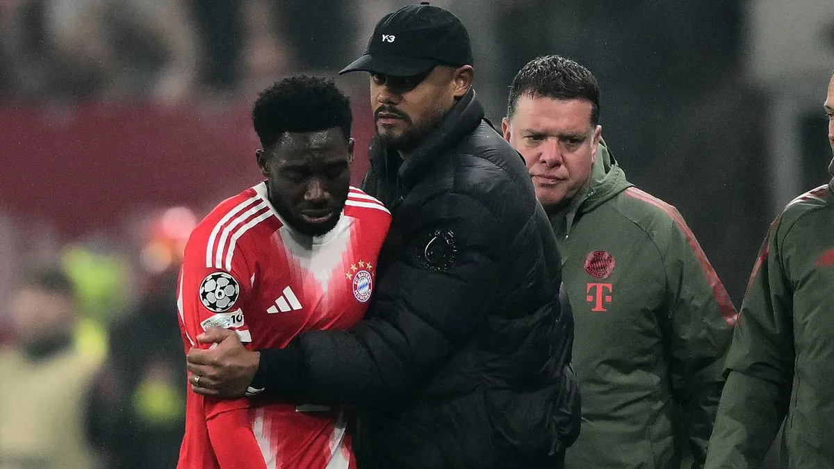 Bayern: Alphonso Davies Injury Update:  Munich Faces Setback