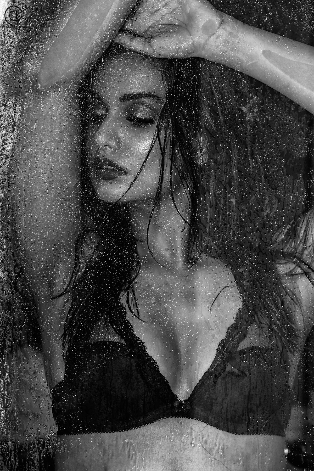 Divya agarwal