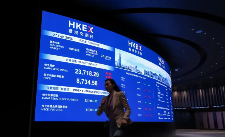 Hang Seng Index Experiences Minor Decline Amid Mixed Market Performance