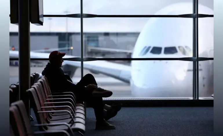 indigo flight returns delhi — IN news