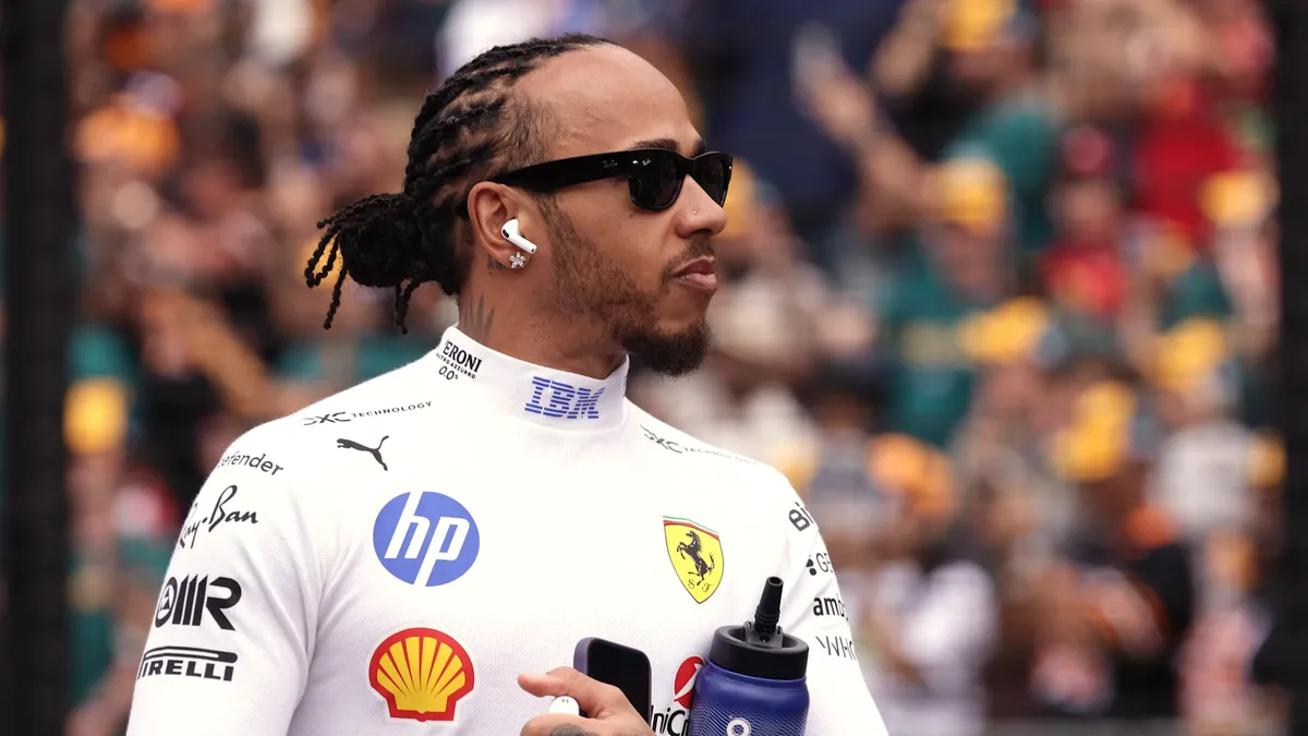 Lewis hamilton finishes fourth in the Australian Grand Prix