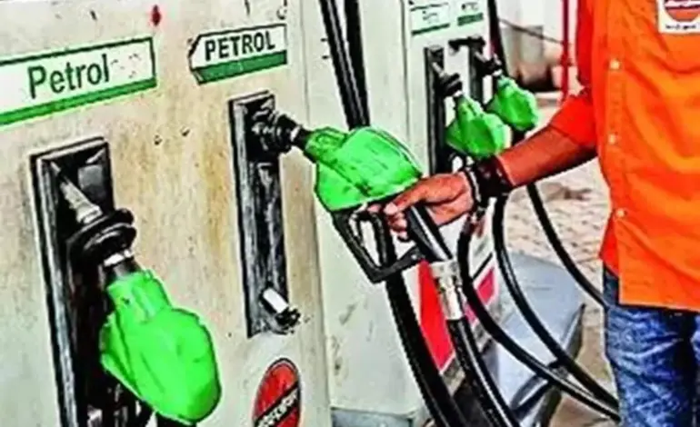 Petrol Panic in Indore: Rumors Trigger Rush at Pumps
