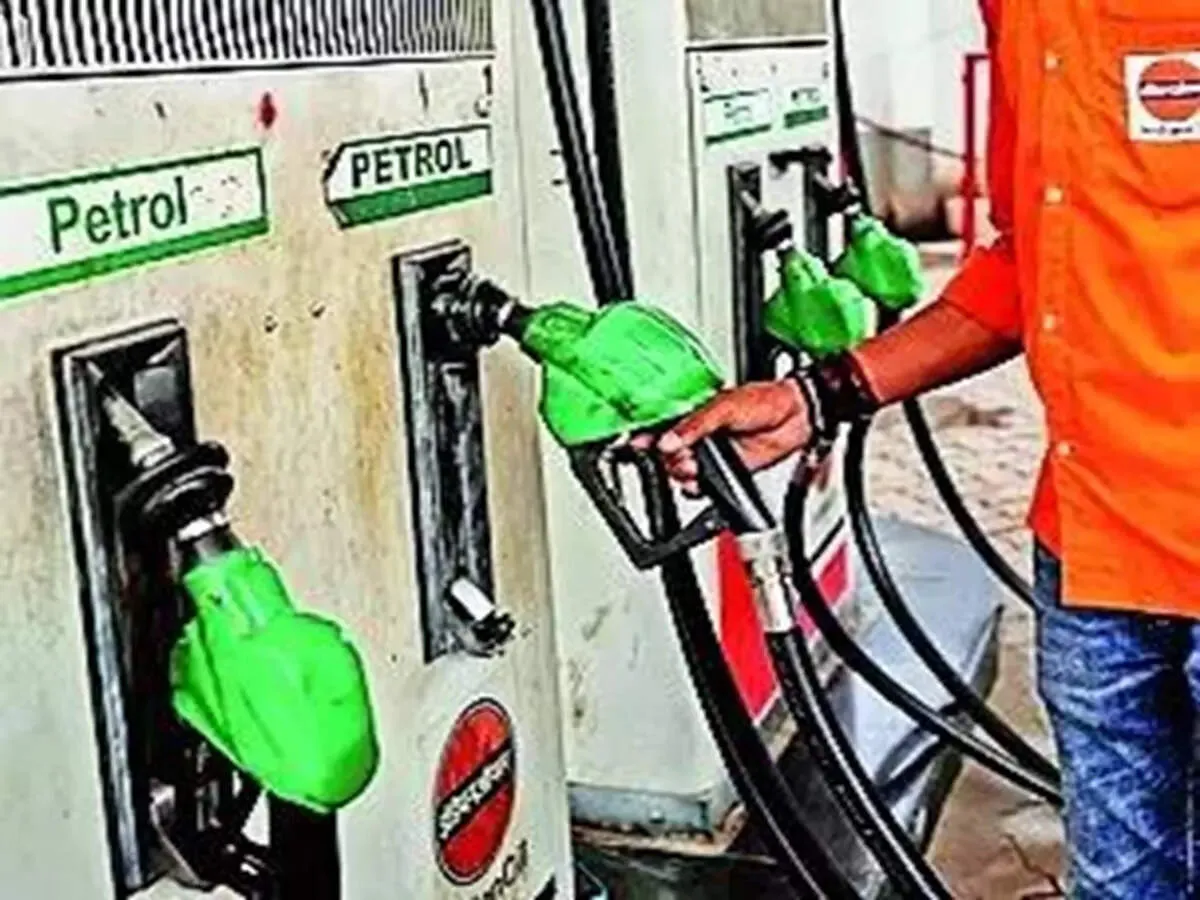 Petrol Panic in Indore: Rumors Trigger Rush at Pumps