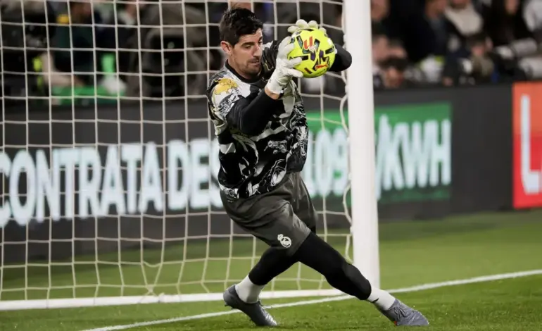 Thibaut Courtois Reaches Out to Antonín Kinsky After Champions League Performance