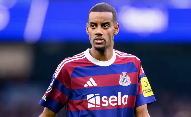 Alexander Isak Makes Comeback for Liverpool Against PSG