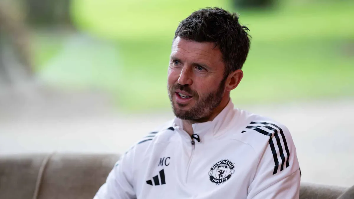 Man united vs leeds: Manchester United vs Leeds: A Historic Rivalry Reignites at Old Trafford