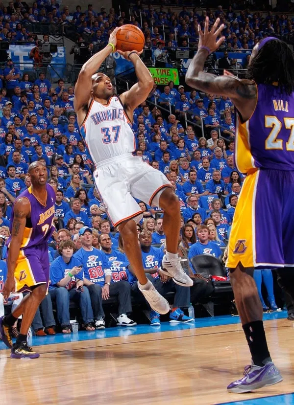 Thunder vs Lakers: A Dominant Display in Oklahoma City