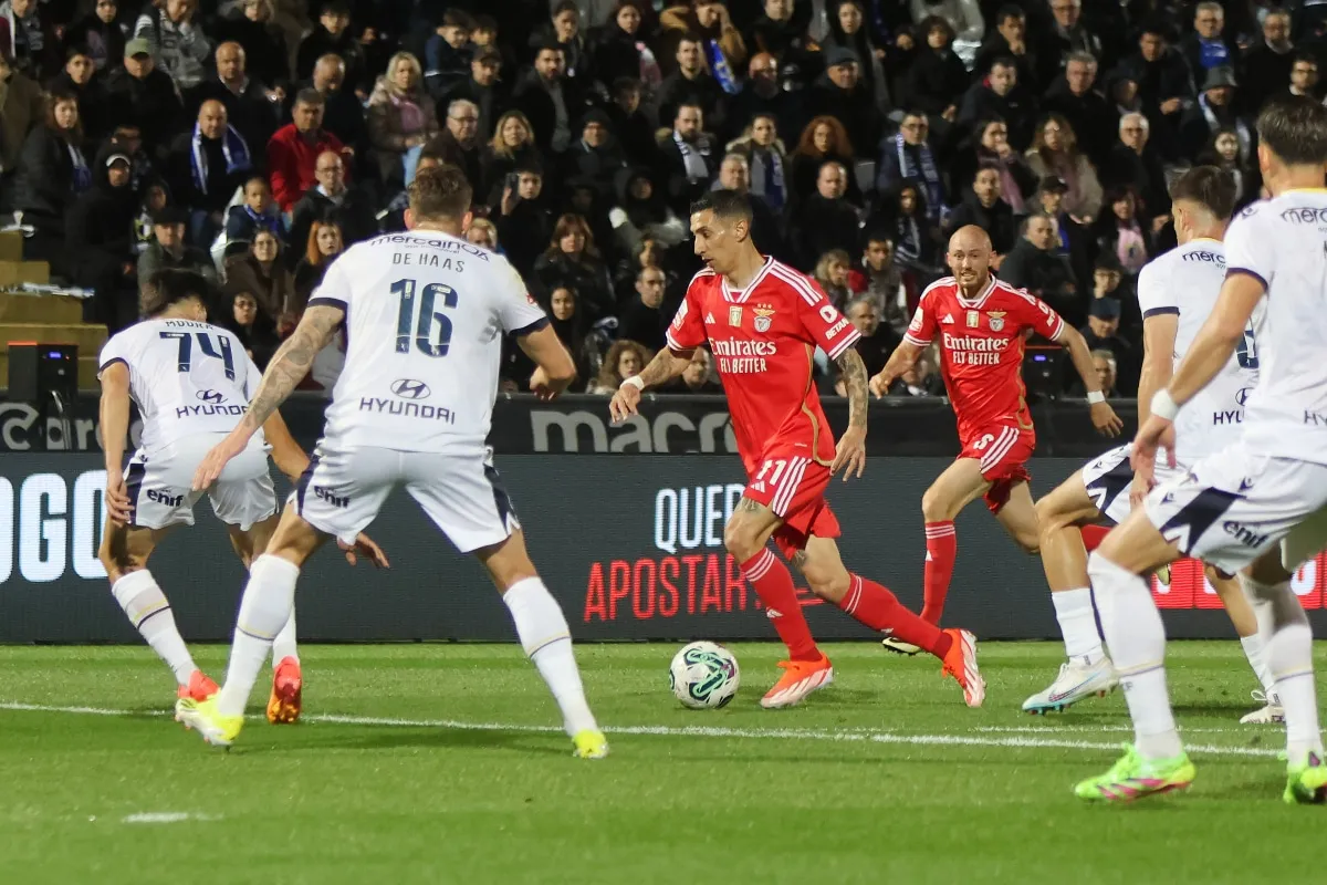 Famalicão vs Benfica: A League Clash with Intrigue
