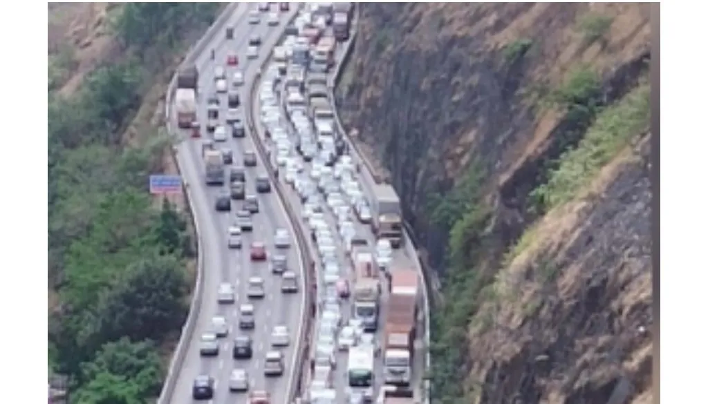Mumbai-Pune Expressway: The Missing Link Inaugurated Amidst Celebrations