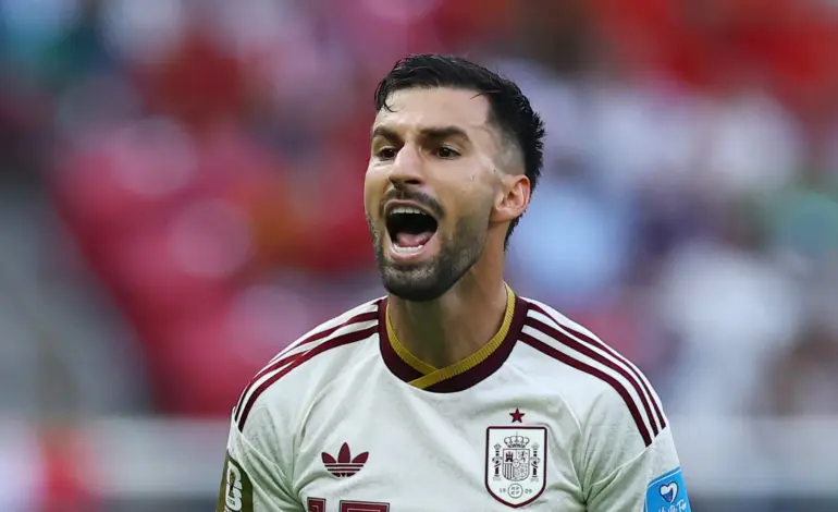 Spain defeat Austria 3-0 to reach World Cup last 16