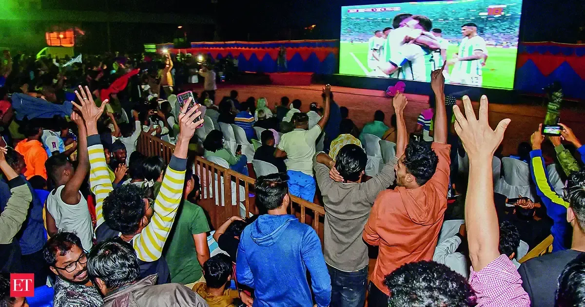 Kolkata and Mumbai prepare for World Cup final with home and public screenings