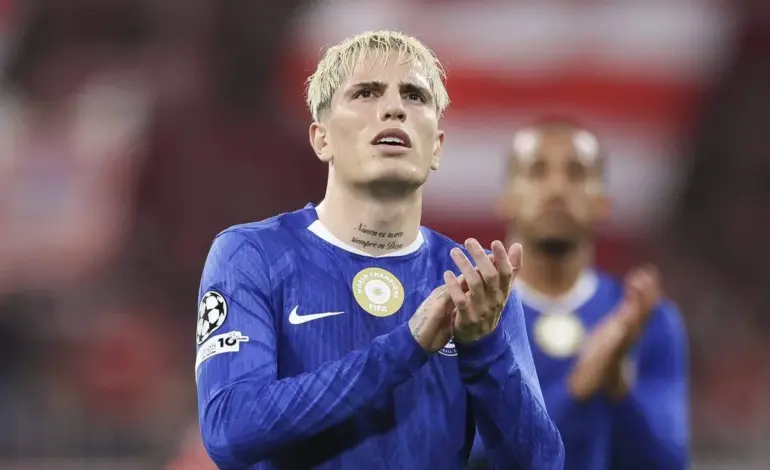 Aston Villa bid for Alejandro Garnacho loan from Chelsea - reports