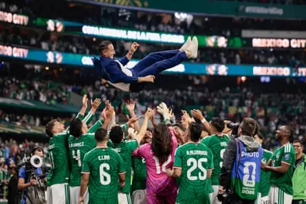 Mexico celebrate after the full-time whistle.